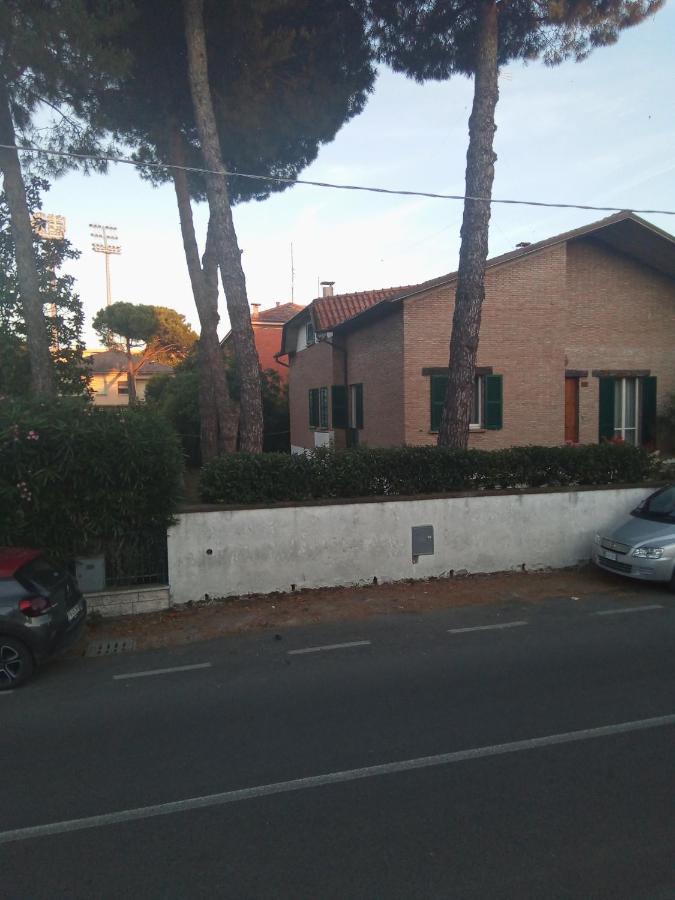 Affittacamere Villa Sofia Accanto Ospedale Con Ampio Giardino Fano Extérieur photo