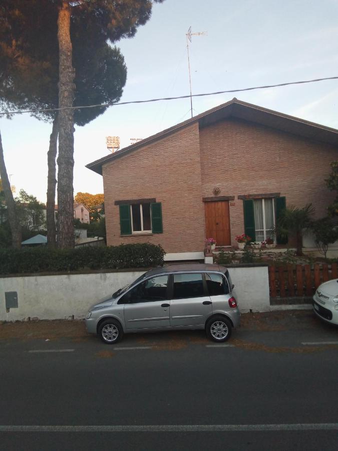 Affittacamere Villa Sofia Accanto Ospedale Con Ampio Giardino Fano Extérieur photo